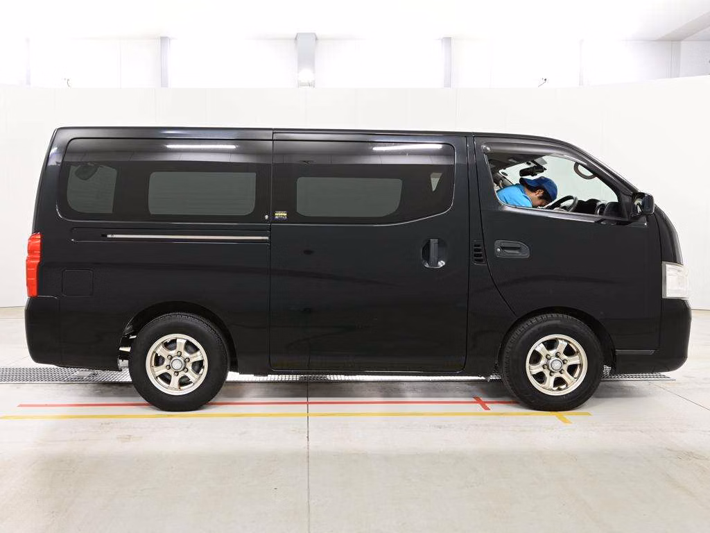 NISSAN NV350 CARAVAN
