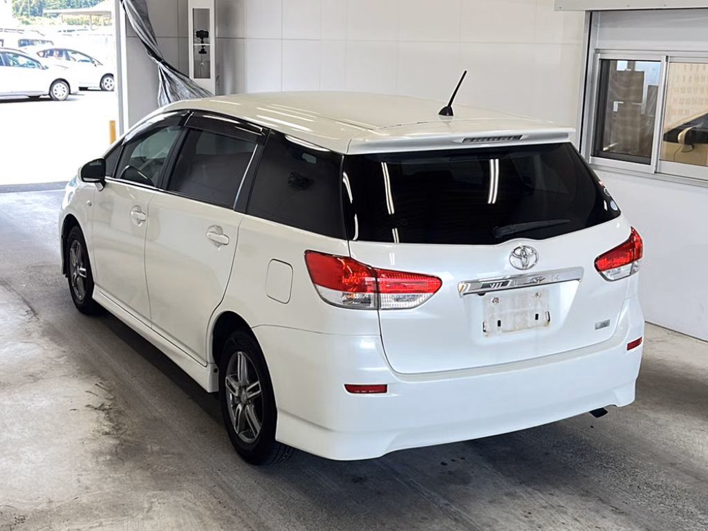 TOYOTA WISH