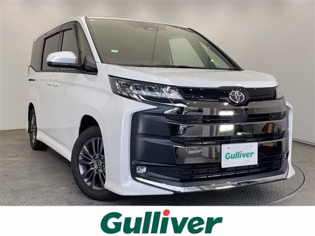 TOYOTA NOAH
