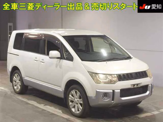 MITSUBISHI DELICA D:5