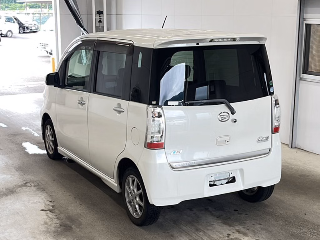 DAIHATSU TANTO EXE