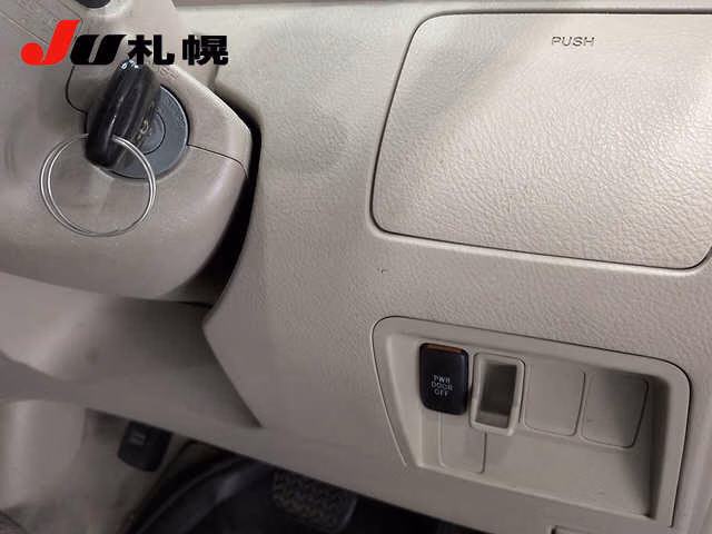 TOYOTA RAUM