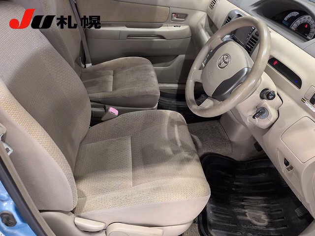 TOYOTA RAUM
