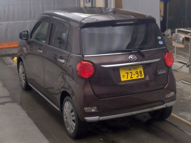 DAIHATSU CAST