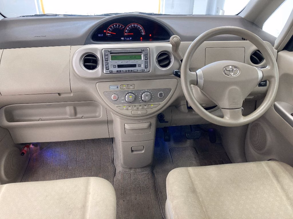 TOYOTA PORTE