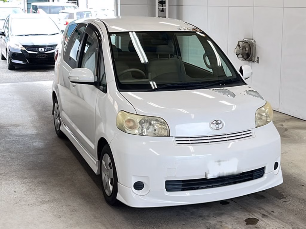 TOYOTA PORTE