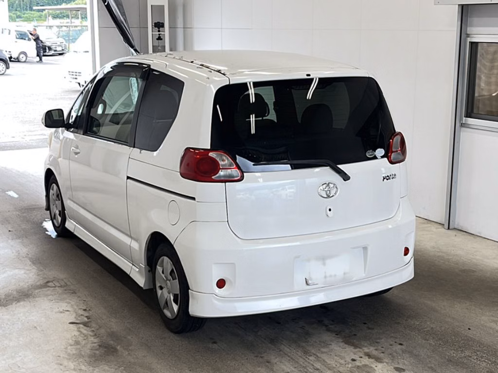TOYOTA PORTE