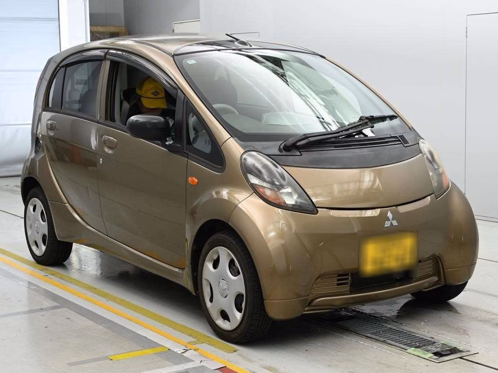MITSUBISHI I