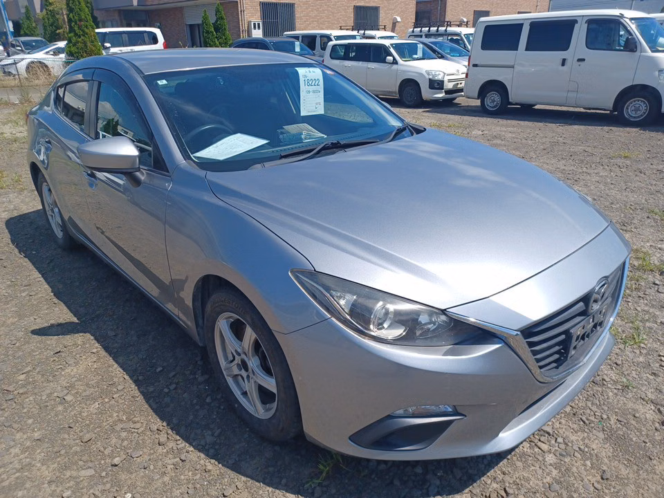 MAZDA AXELA