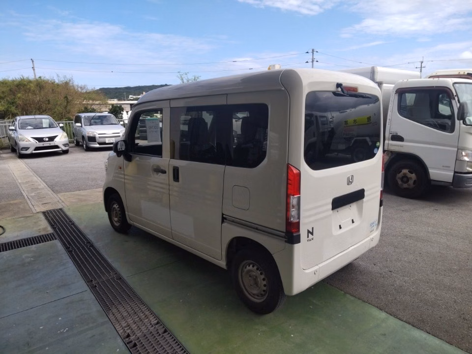 HONDA N-VAN
