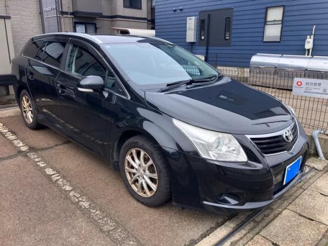 TOYOTA AVENSIS