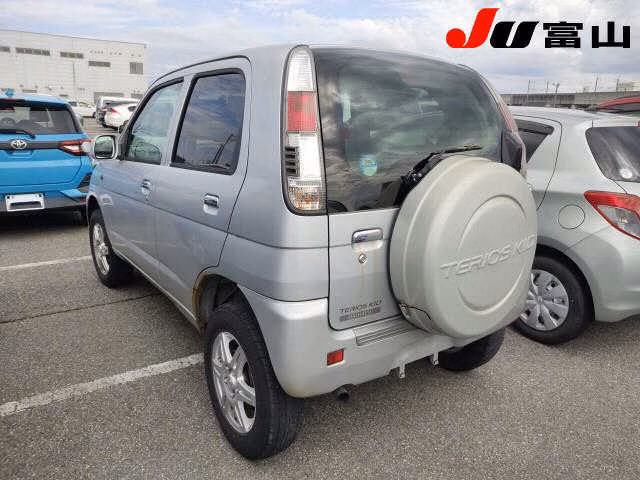 DAIHATSU TERIOS KID
