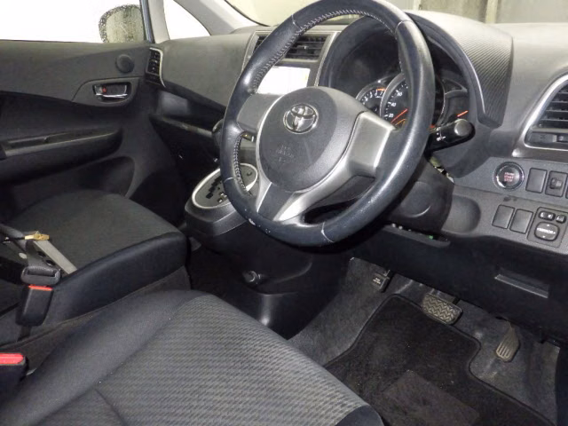 TOYOTA RACTIS