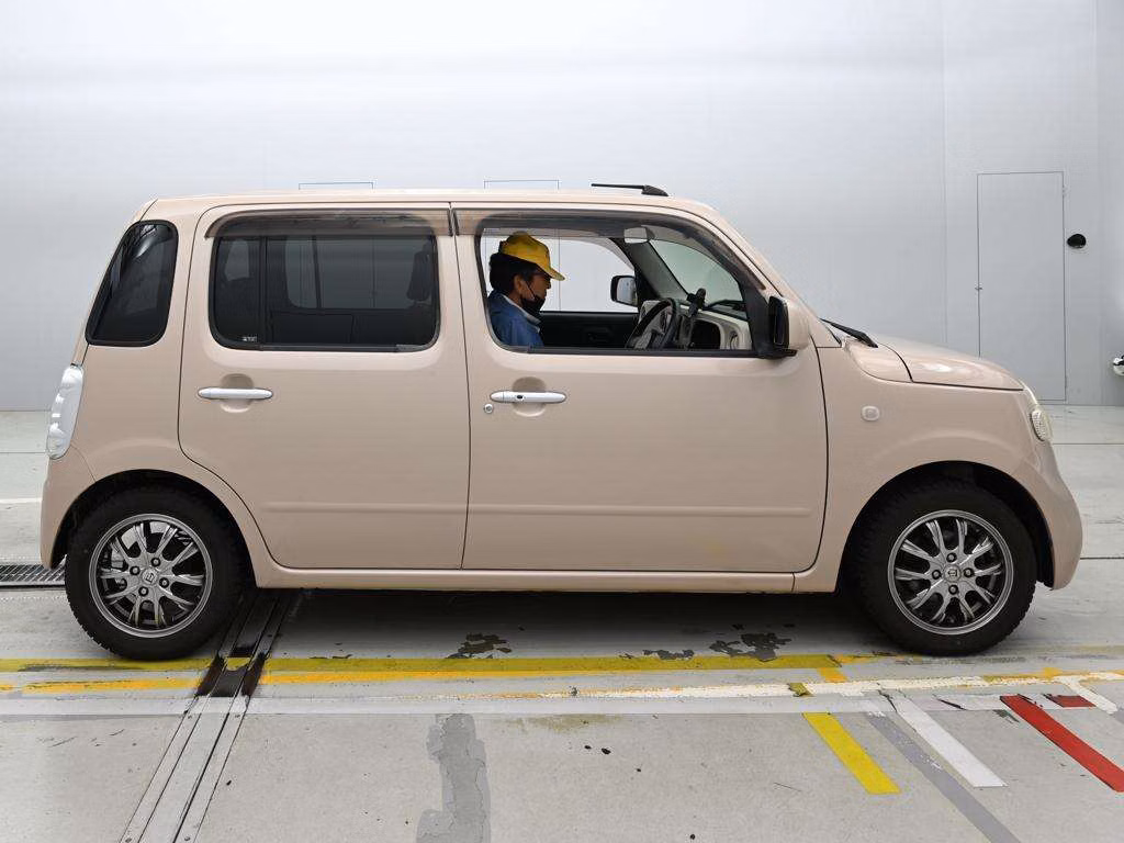 DAIHATSU MIRA COCOA