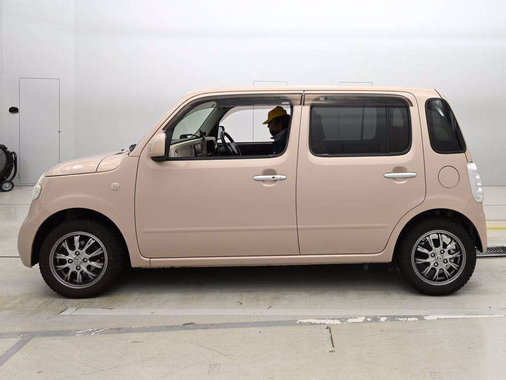DAIHATSU MIRA COCOA