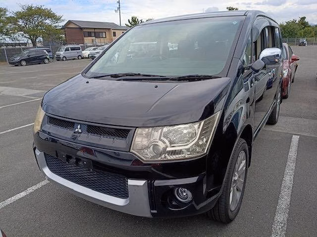 Mitsubishi Delica D:5
