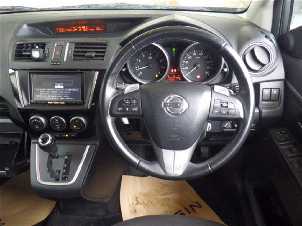 NISSAN LAFESTA
