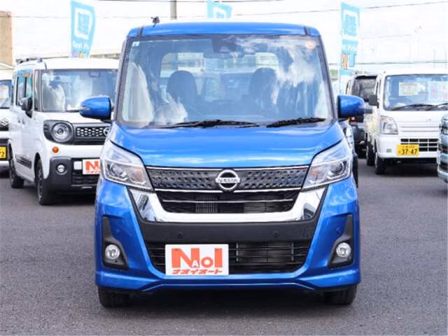 NISSAN DAYZ ROOX