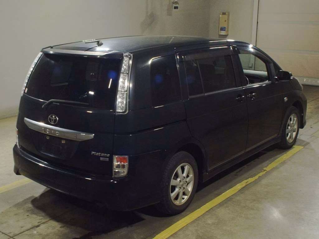 TOYOTA ISIS