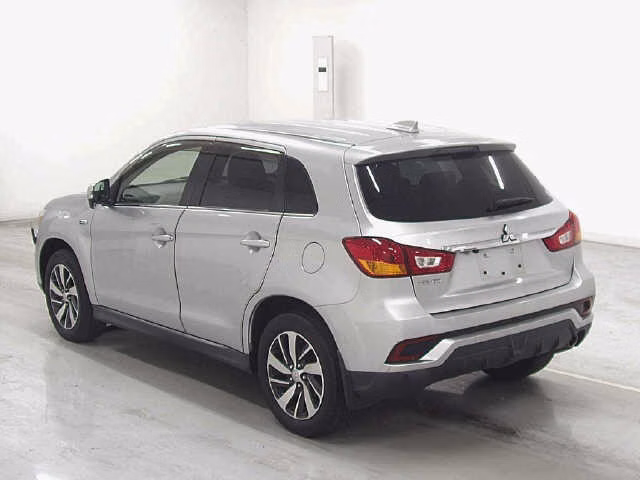 MITSUBISHI RVR