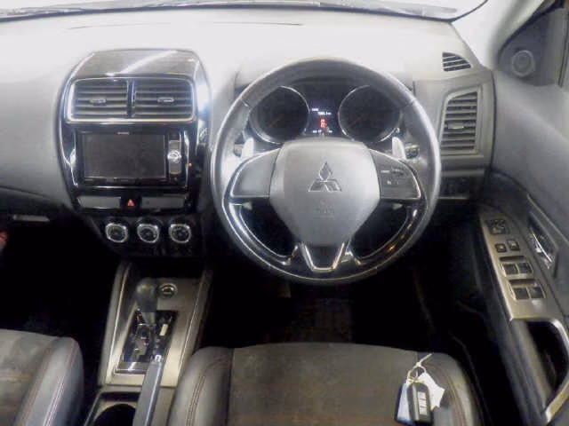 MITSUBISHI RVR