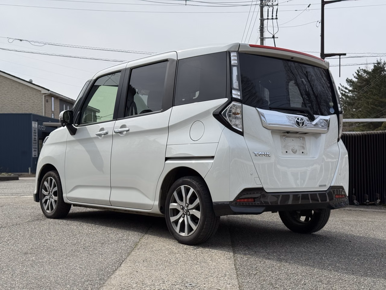 TOYOTA TANK