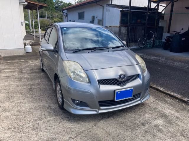 TOYOTA VITZ