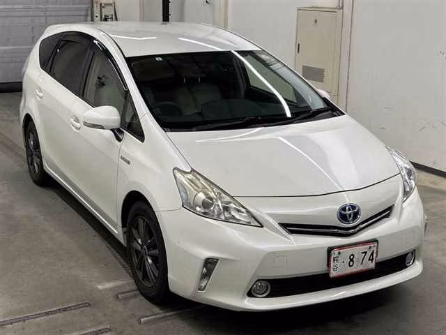 TOYOTA PRIUS ALPHA