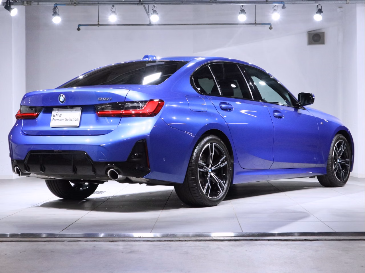 BMW 3-SERIES