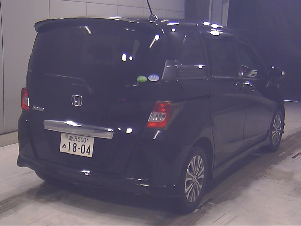 HONDA FREED SPIKE