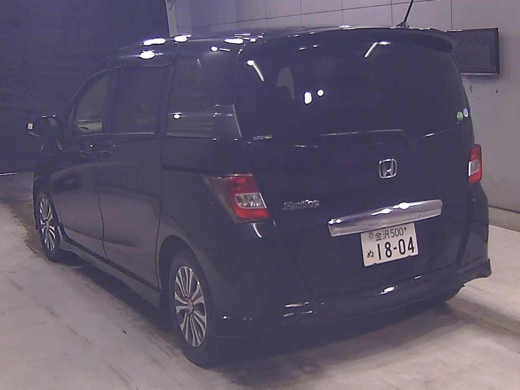 HONDA FREED SPIKE