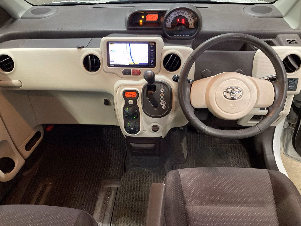 TOYOTA SPADE