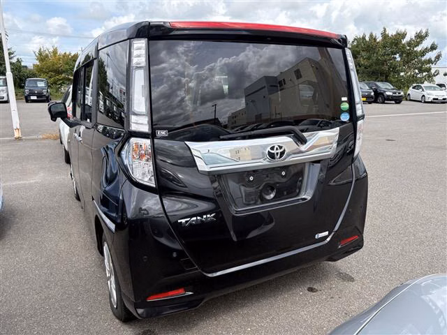 TOYOTA TANK