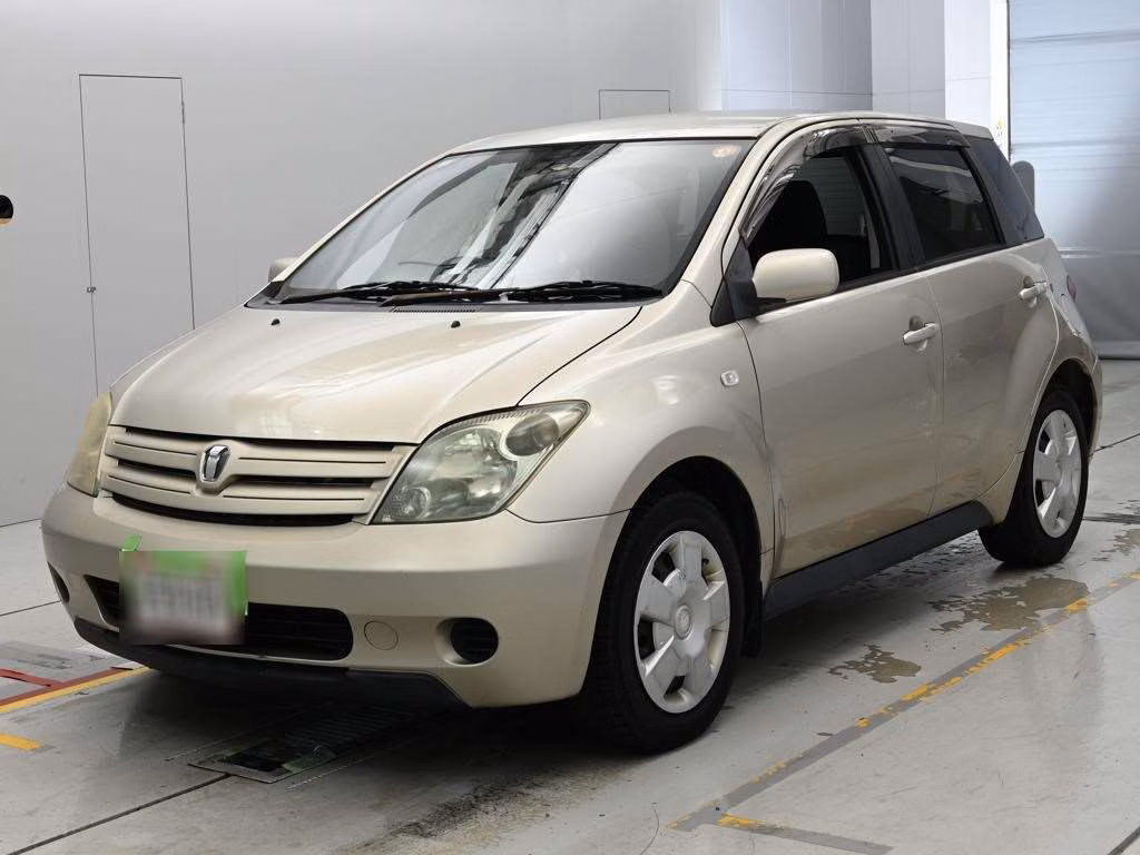 TOYOTA IST