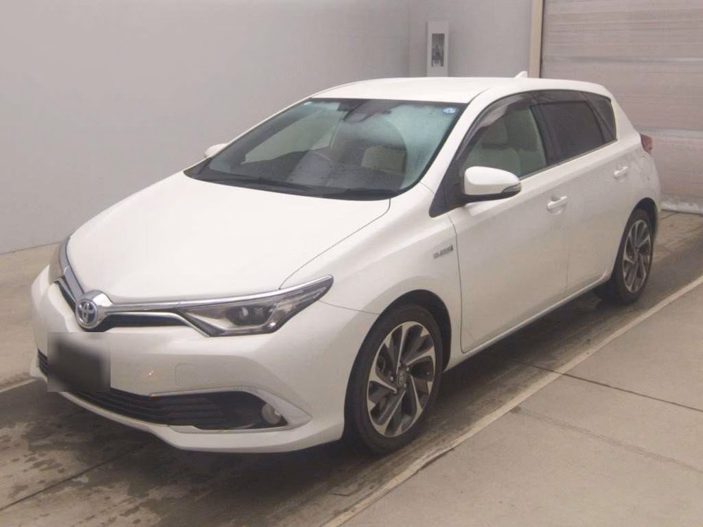 TOYOTA AURIS