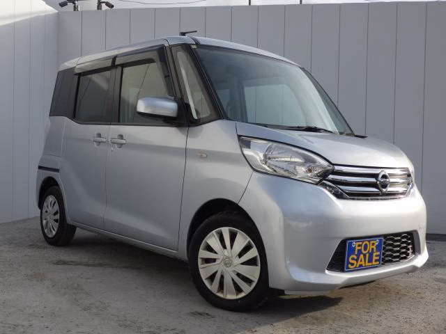 NISSAN DAYZ ROOX