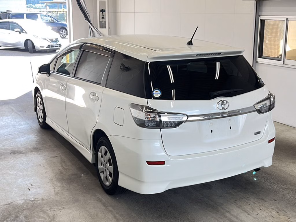 TOYOTA WISH