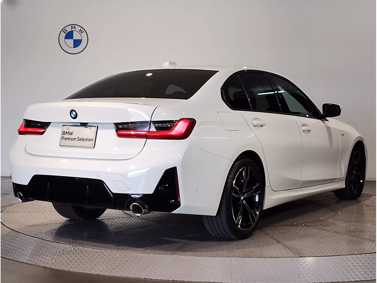 BMW 3-SERIES