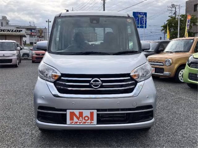 NISSAN DAYZ ROOX