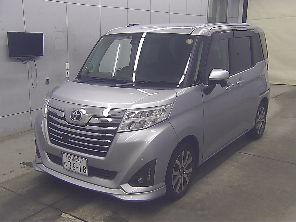 TOYOTA ROOMY