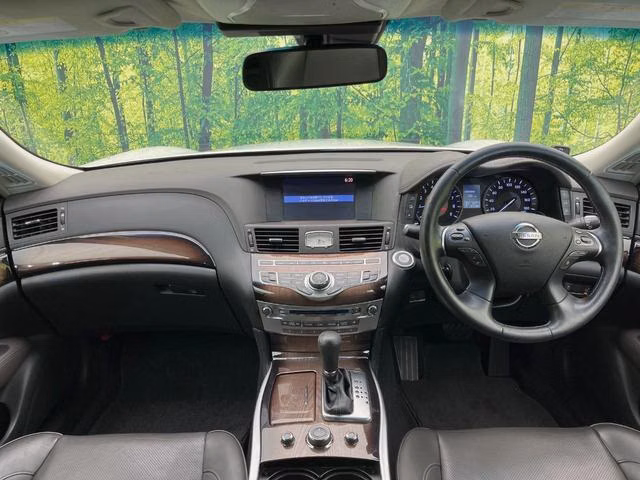 NISSAN FUGA