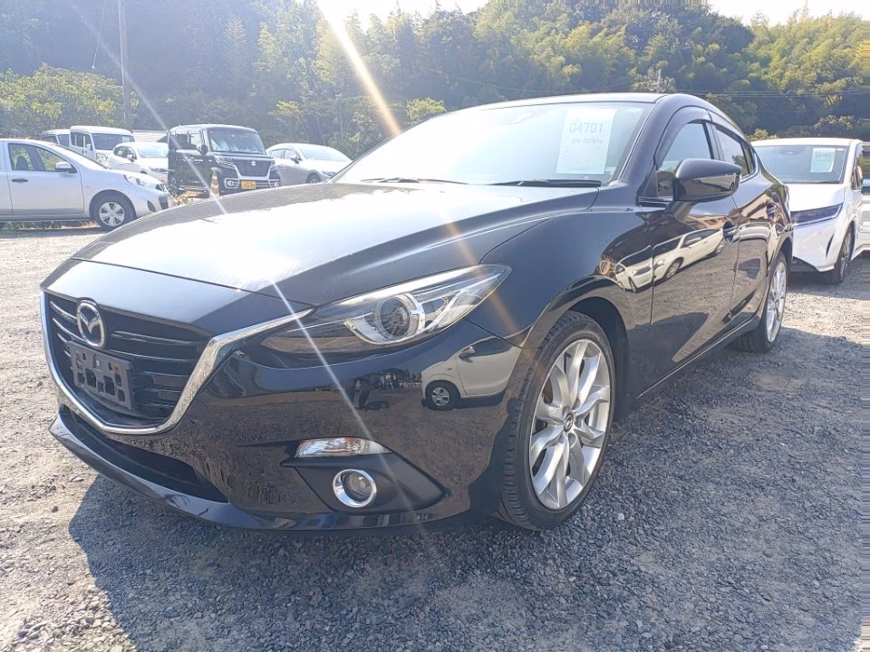 MAZDA AXELA