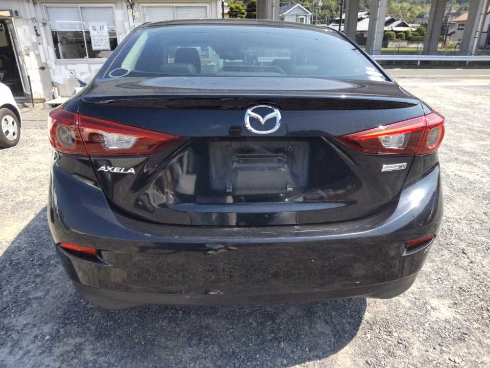MAZDA AXELA