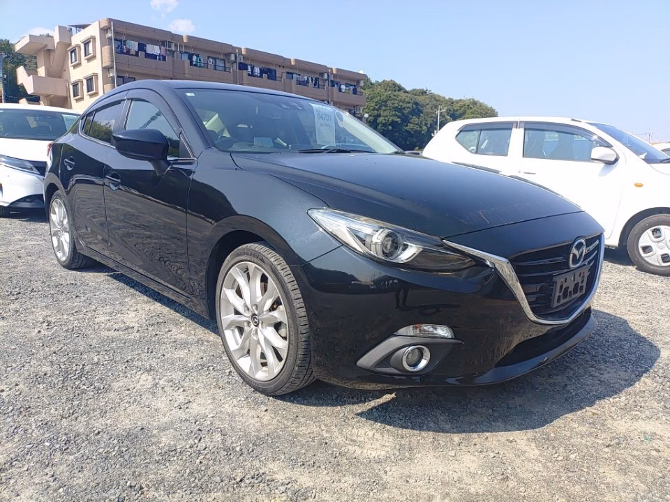 MAZDA AXELA