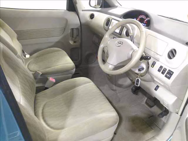 TOYOTA PORTE