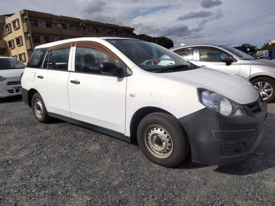 MAZDA FAMILIA