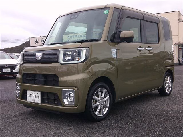DAIHATSU WAKE