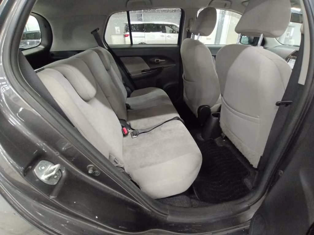 TOYOTA IST