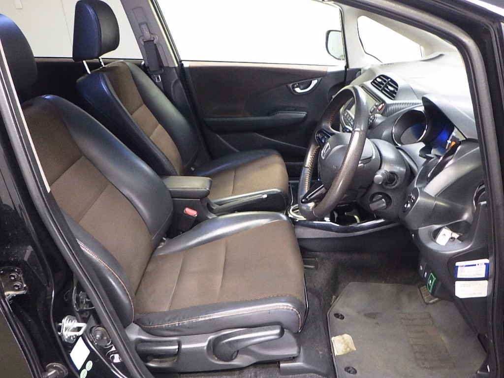 HONDA FIT SHUTTLE