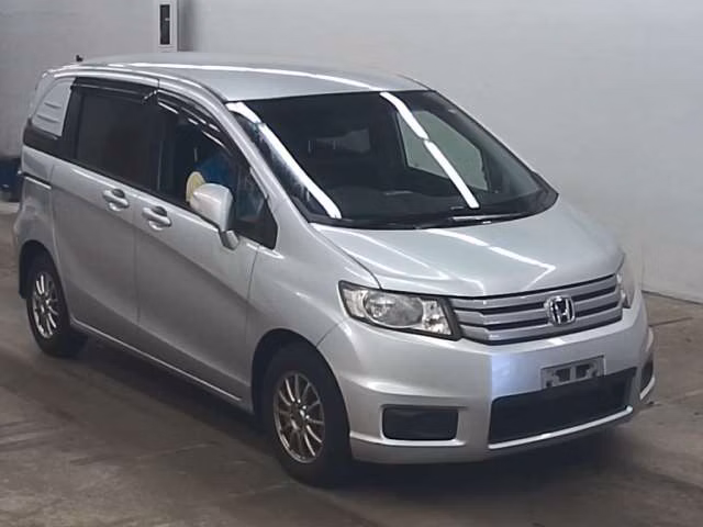 HONDA FREED SPIKE